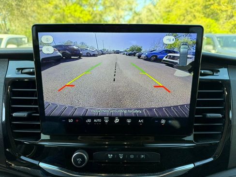 Used 2024 Ford Transit 350 XLT image 7