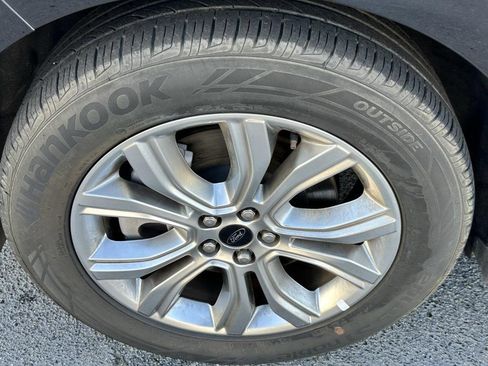 Used 2024 Ford Edge Titanium image 24