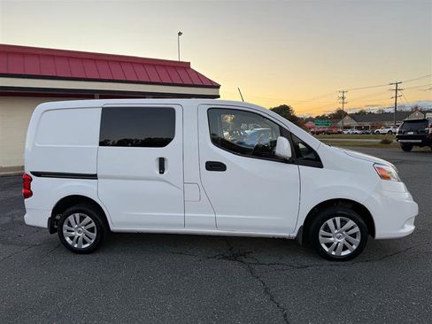 Used 2015 Nissan NV200 SV w/ Technology Package image 4