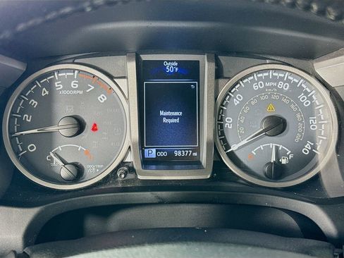 Used 2017 Toyota Tacoma SR5 w/ Tow Package image 12