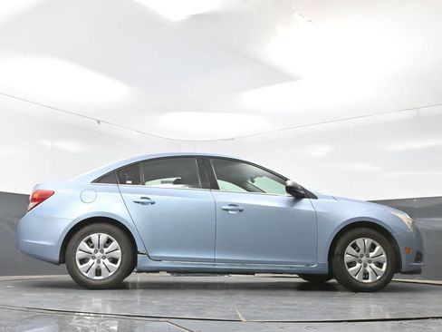 Used 2012 Chevrolet Cruze LS FWD image 45