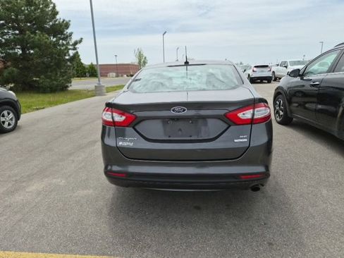 Used 2015 Ford Fusion SE w/ Equipment Group 202A FWD image 6