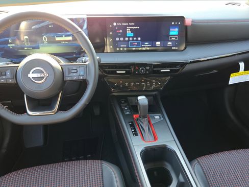New 2026 Nissan Kicks SR w/ Cold Weather Package FWD image 12