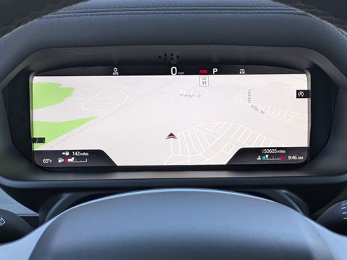 Used 2020 Land Rover Defender 110 SE image 10