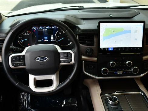 Used 2022 Ford Expedition Limited AWD/4WD image 50