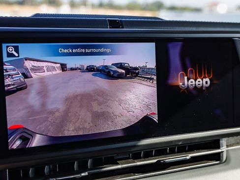 New 2025 Jeep Gladiator Rubicon w/ Safety Group image 25