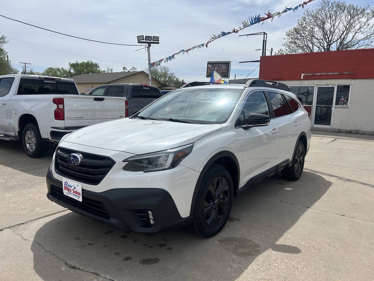 Used 2020 Subaru Outback Onyx Edition XT AWD/4WD image 2