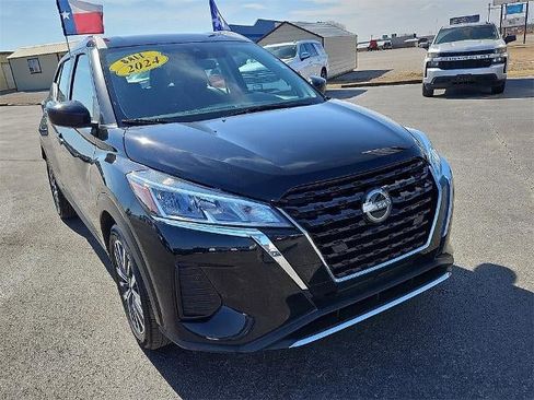 Used 2024 Nissan Kicks SV image 11