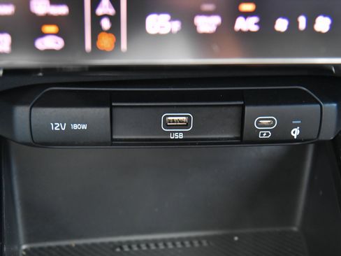 Used 2024 Kia Niro Wind FWD image 28