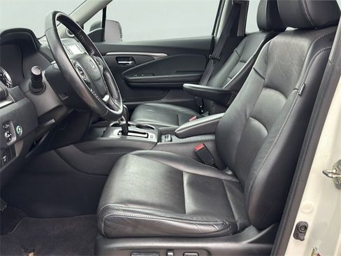 Used 2017 Honda Ridgeline RTL image 21