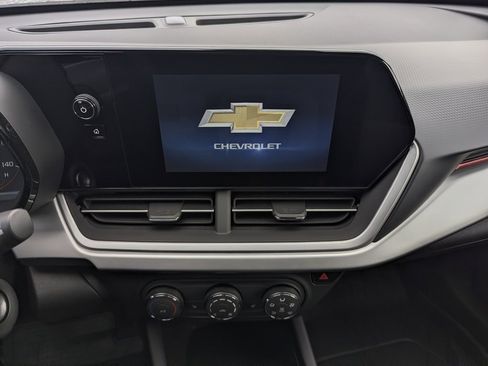 New 2026 Chevrolet Trax RS w/ Sunroof Package image 23