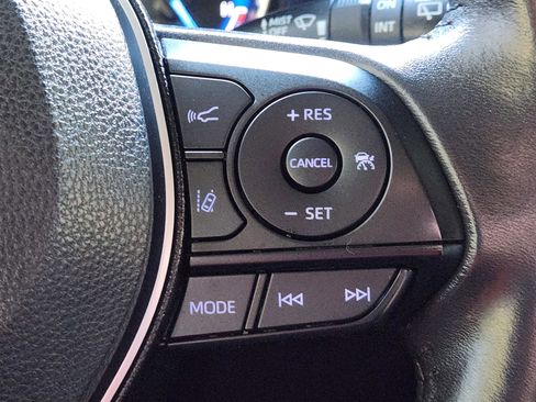 Used 2019 Toyota RAV4 Limited image 19