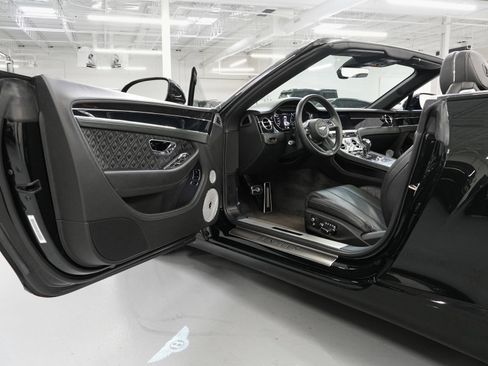 Used 2022 Bentley Continental GT AWD/4WD image 37