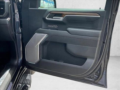 Used 2024 Chevrolet Silverado 1500 High Country RWD image 18