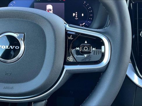 New 2026 Volvo XC90 B6 Plus image 22