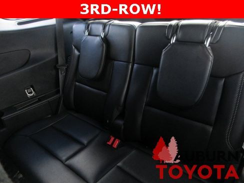 Used 2023 Ford Explorer Limited image 25