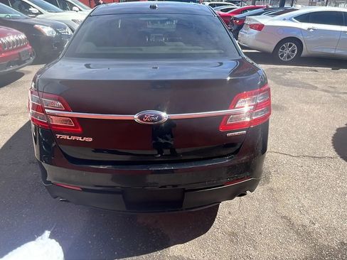 Used 2018 Ford Taurus SE image 5