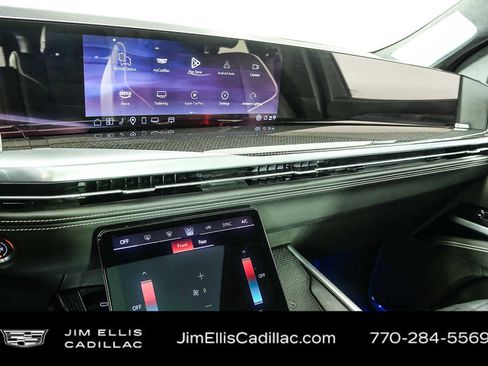 Used 2025 Cadillac Escalade V w/ LPO, ONYX Package image 13