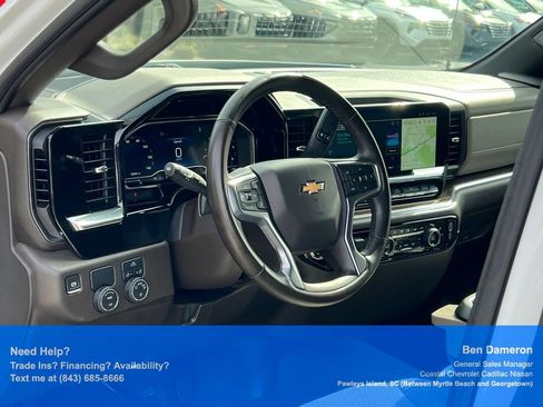 Used 2025 Chevrolet Silverado 1500 LT RWD image 6