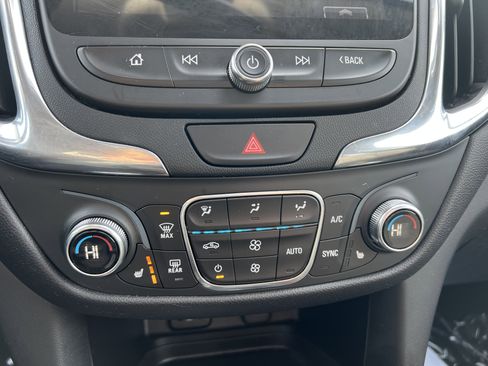 Used 2018 Chevrolet Equinox LT w/ Sun & Infotainment Package image 23