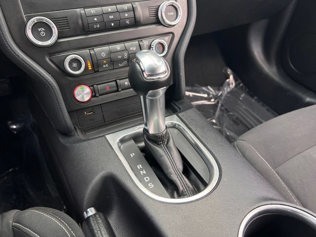 Used 2019 Ford Mustang Coupe RWD image 20