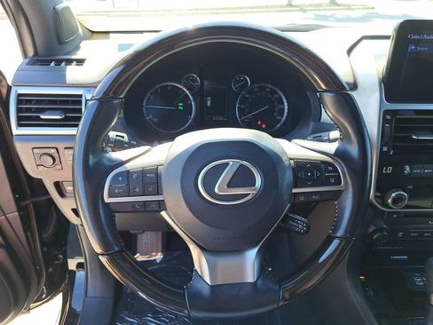 Used 2022 Lexus GX 460 Premium w/ Premium Package image 19