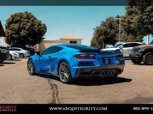 Used 2024 Chevrolet Corvette Z06 RWD image 5