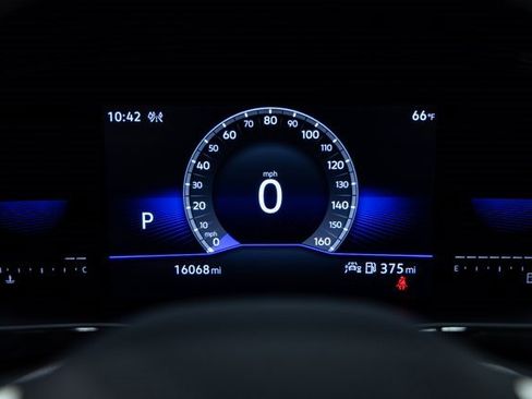 Used 2023 Volkswagen Taos S image 2