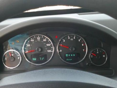 Used 2009 Jeep Liberty Sport w/ Popular Equipment Group AWD/4WD image 6