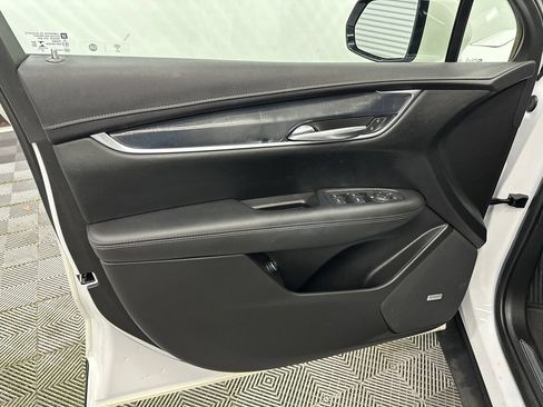 Used 2021 Cadillac XT5 Luxury FWD image 11