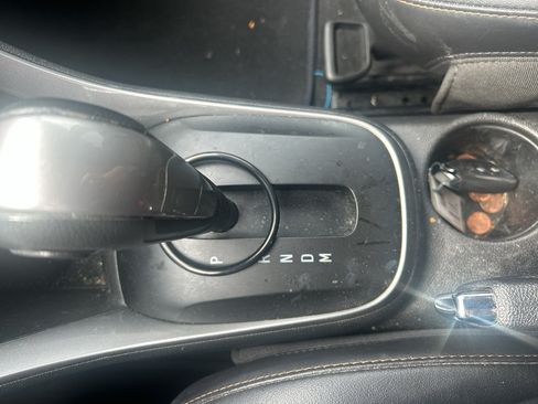 Used 2020 Chevrolet Trax LT w/ LT Convenience Package FWD image 17