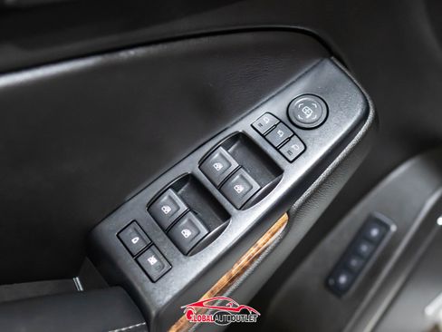 Used 2019 Chevrolet Tahoe Premier w/ Premier Plus Edition image 41