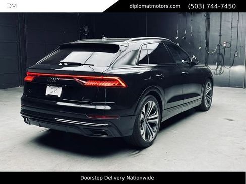 Used 2021 Audi Q8 Prestige AWD/4WD image 7