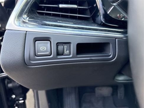 Certified 2025 Cadillac XT5 Premium Luxury image 11