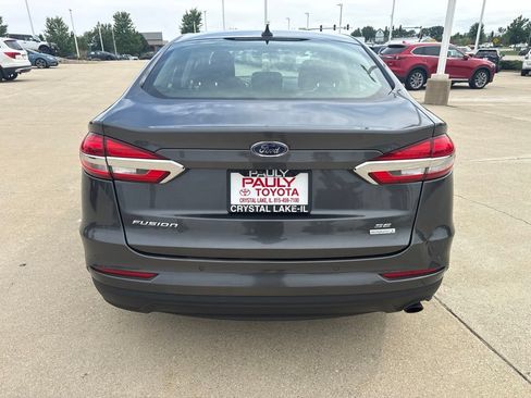 Used 2020 Ford Fusion SE FWD image 4