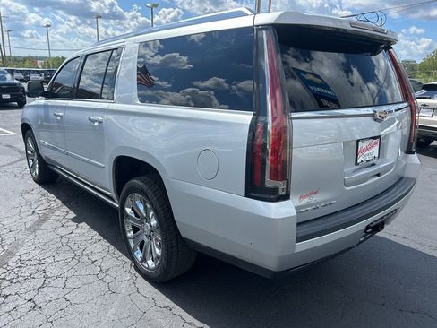 Used 2019 Cadillac Escalade ESV Platinum image 8
