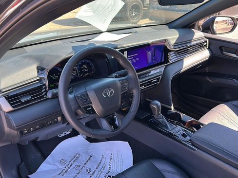 Used 2025 Toyota Camry XSE image 21