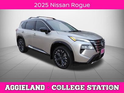 Used 2025 Nissan Rogue Platinum w/ Platinum Premium Package
