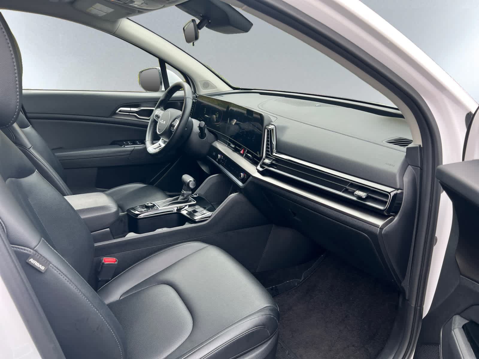 Used 2025 Kia Sportage EX FWD image 18