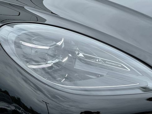 New 2025 Porsche Macan image 37