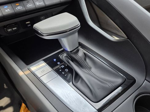Used 2024 Hyundai Elantra SE FWD image 23