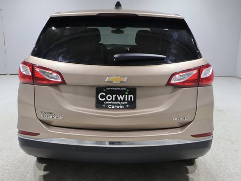 Used 2018 Chevrolet Equinox LT AWD/4WD image 3