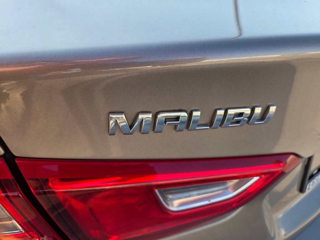 Used 2023 Chevrolet Malibu LT w/ Driver Confidence Package FWD image 13
