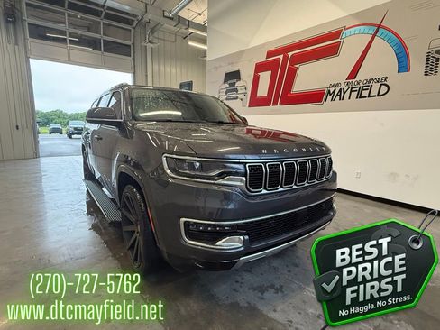 Used 2022 Jeep Wagoneer Series III w/ Premium Group I AWD/4WD image 1