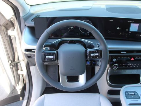 New 2026 Hyundai Ioniq 9 SE image 21