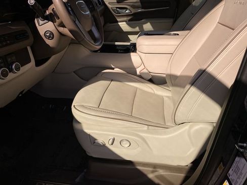 Used 2023 GMC Yukon Denali image 31