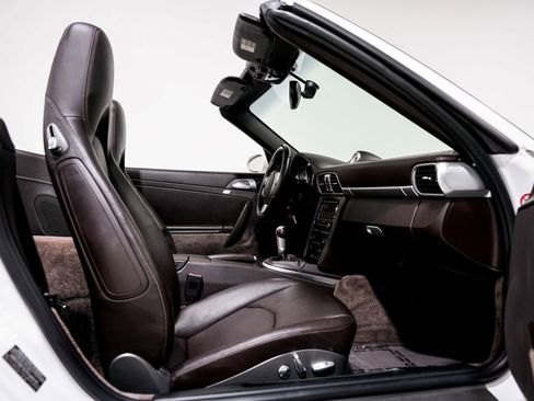 Used 2009 Porsche 911 Turbo AWD/4WD image 28