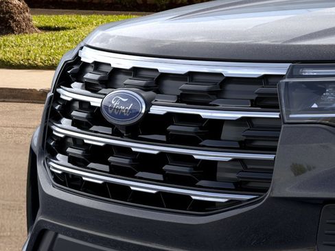 New 2026 Ford Explorer Active RWD image 32
