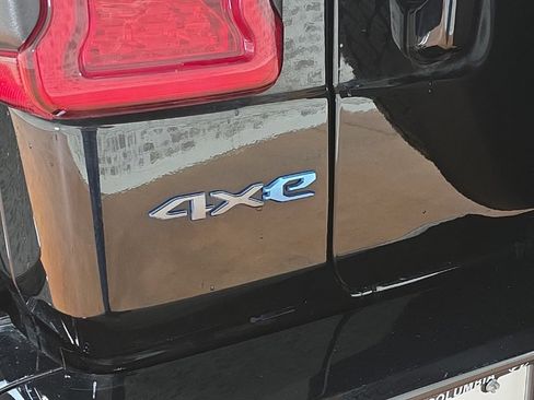 Used 2024 Jeep Wrangler High Altitude image 17