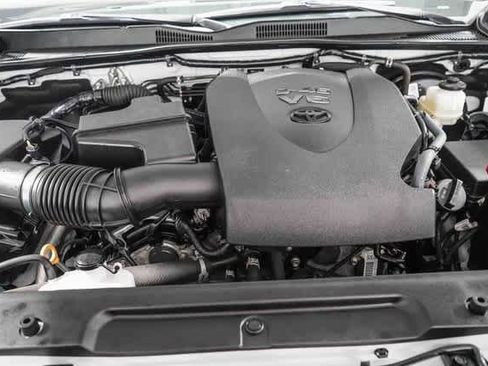 Certified 2023 Toyota Tacoma TRD Sport image 28